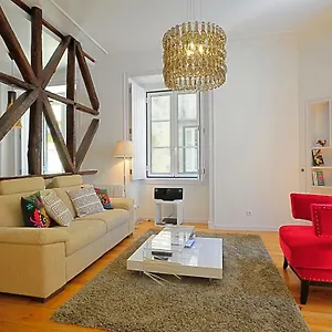 https://localtraveling-historic-center-travessa.hotels-lisbon-portugal.com